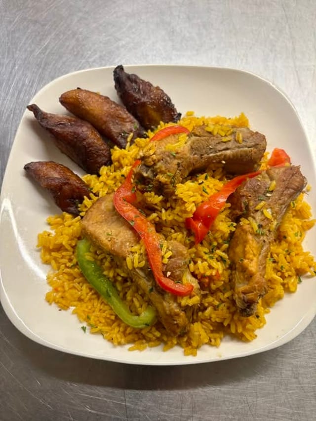 Arroz Amarillo con cerdo.