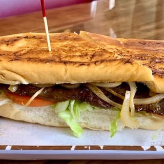 Pan con Bistec Sandwich