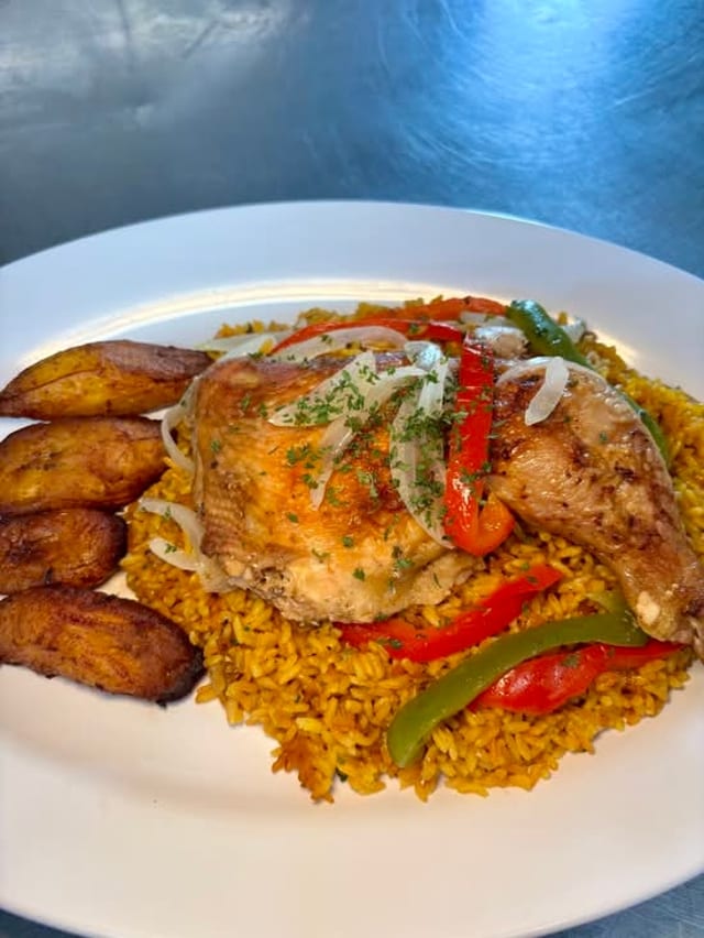 Arroz con pollo.